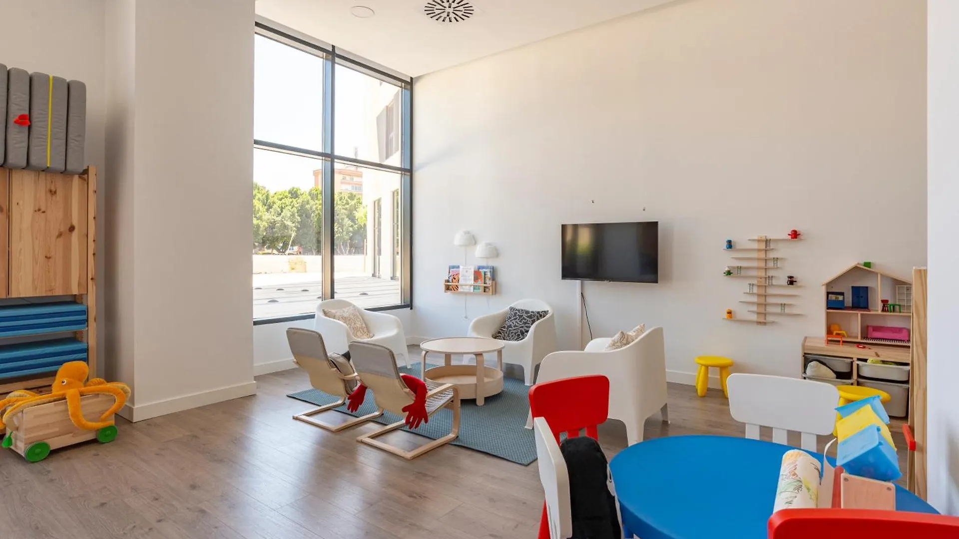 Skyline Rooftop Pool & Coworking By Ele Apartments Malaga