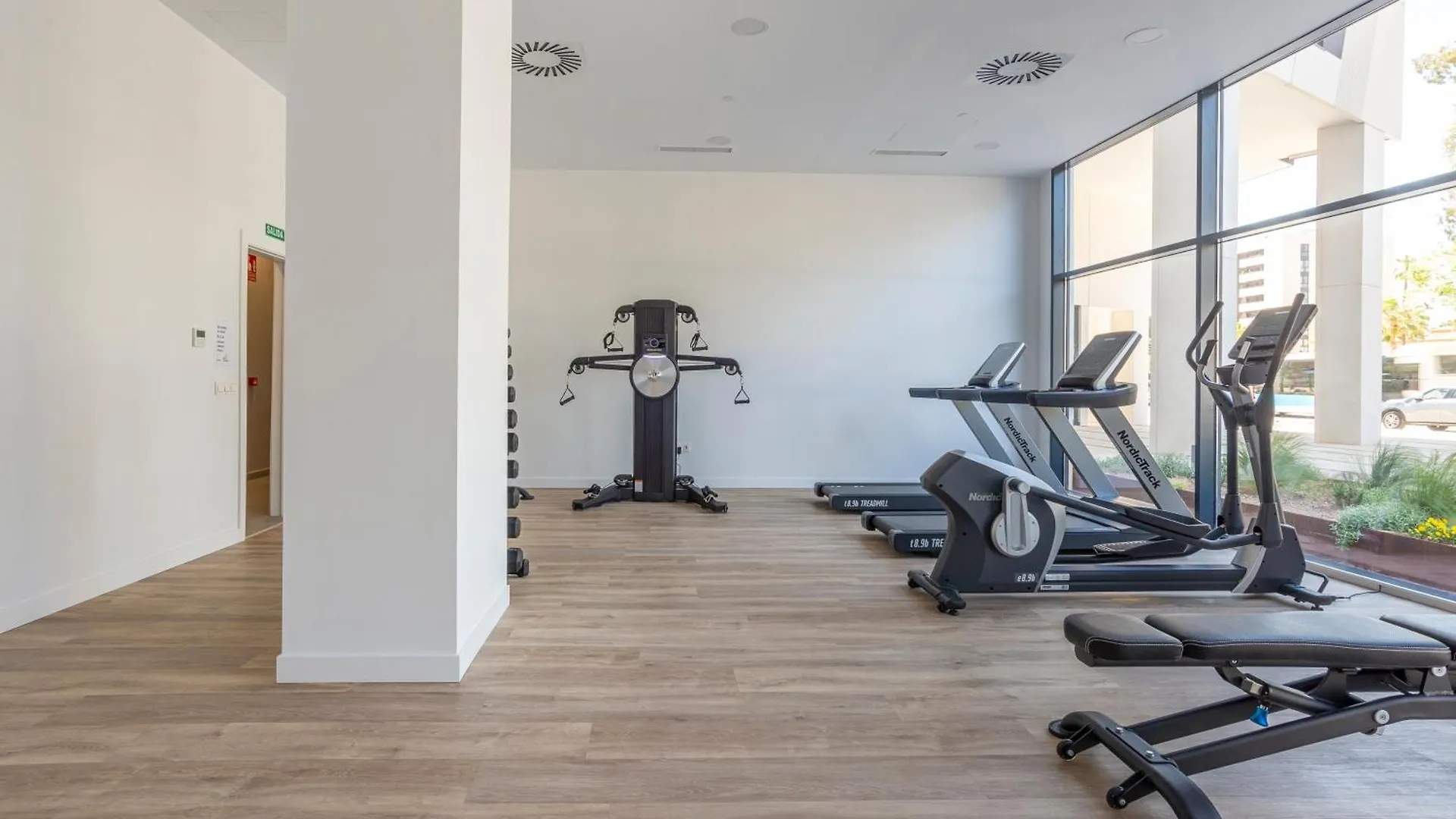 Skyline Rooftop Pool & Coworking By Ele Apartments Malaga