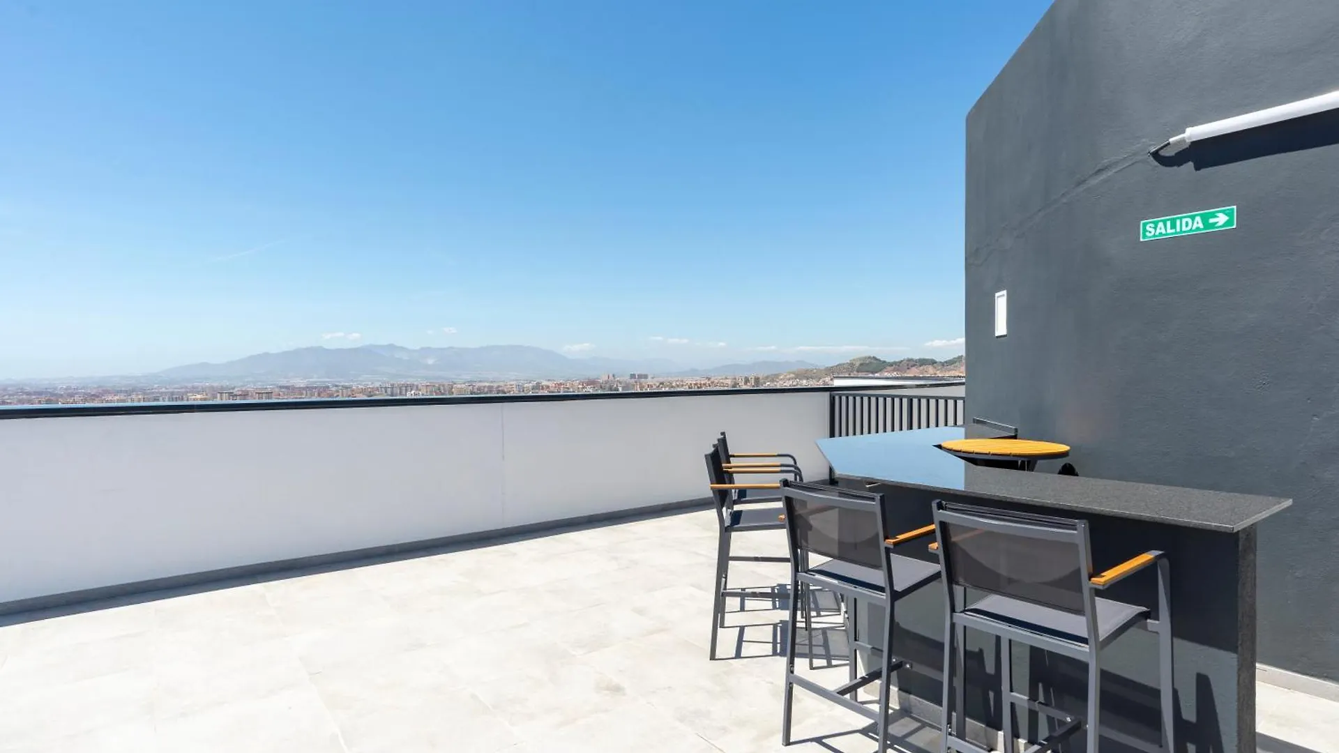 Skyline Rooftop Pool & Coworking By Ele Apartments Malaga Spain