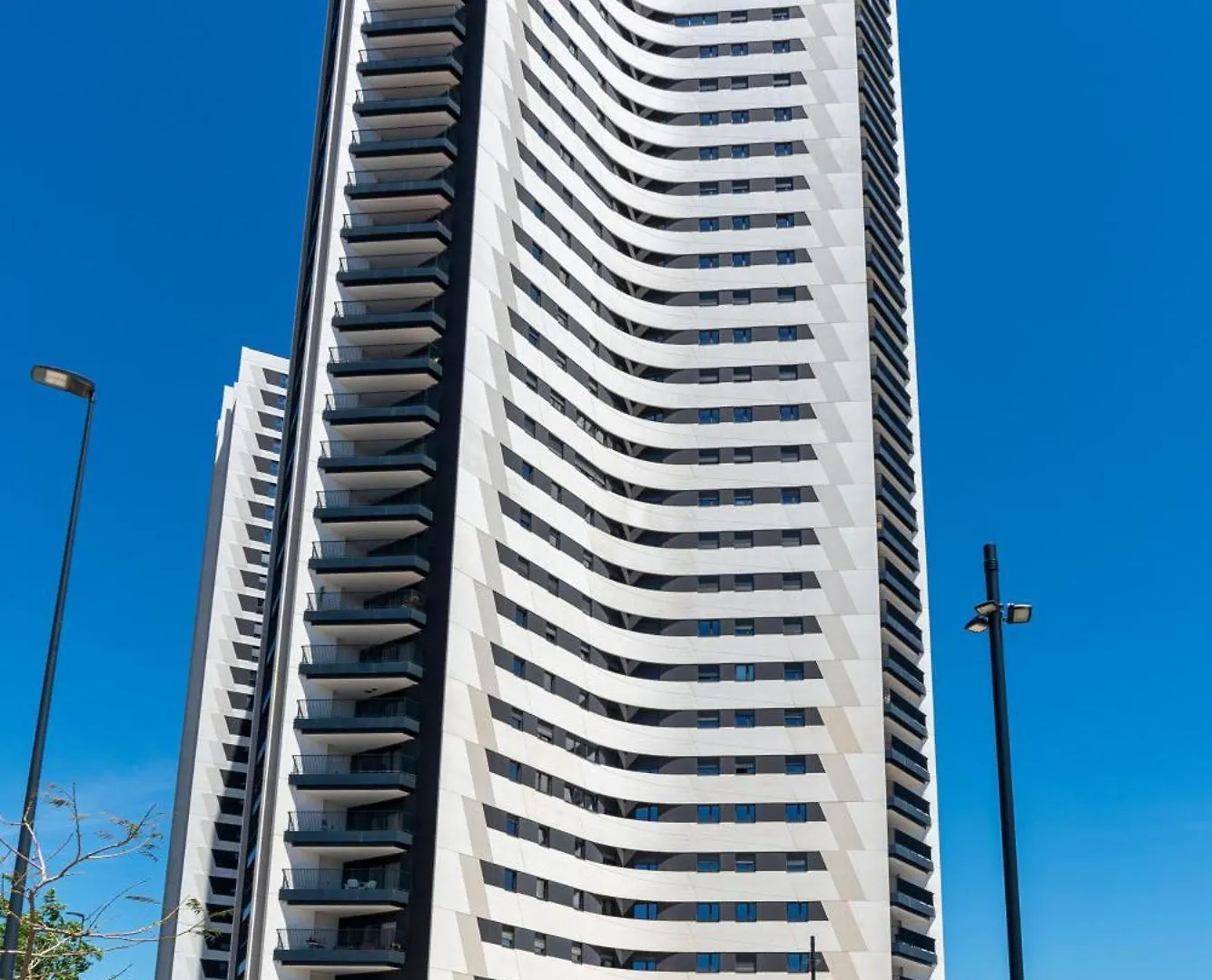 Skyline Rooftop Pool & Coworking By Ele Apartments 马拉加