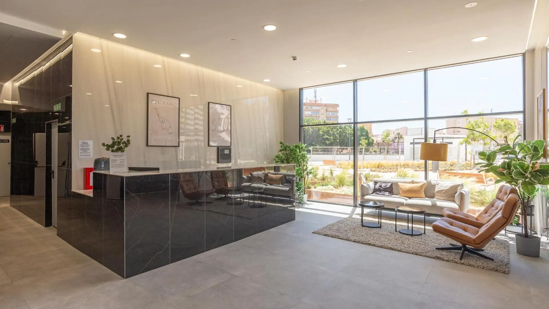 Skyline Rooftop Pool & Coworking By Ele Apartments 马拉加 西班牙