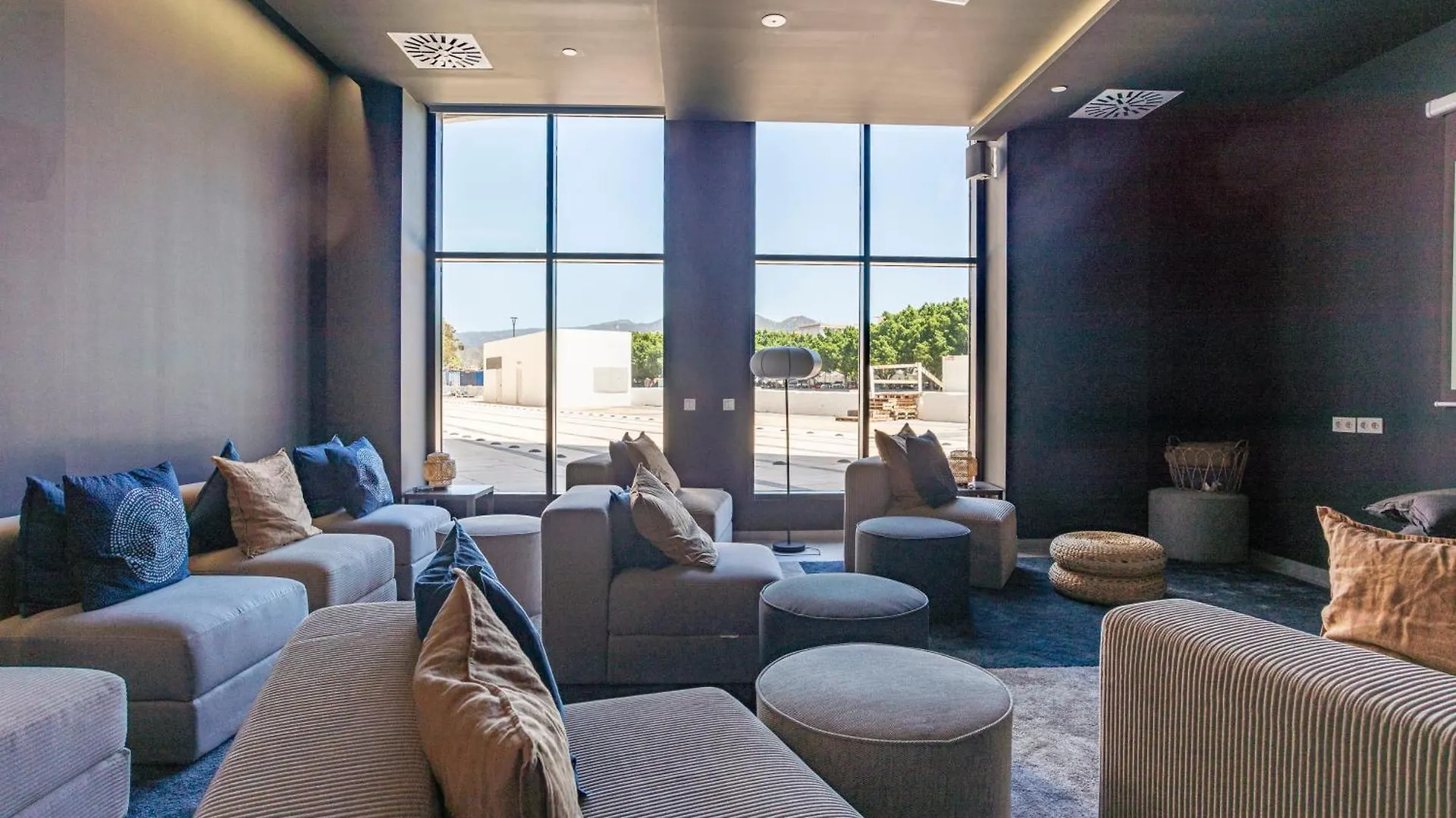 Skyline Rooftop Pool & Coworking By Ele Apartments Malaga 0*,  Spain