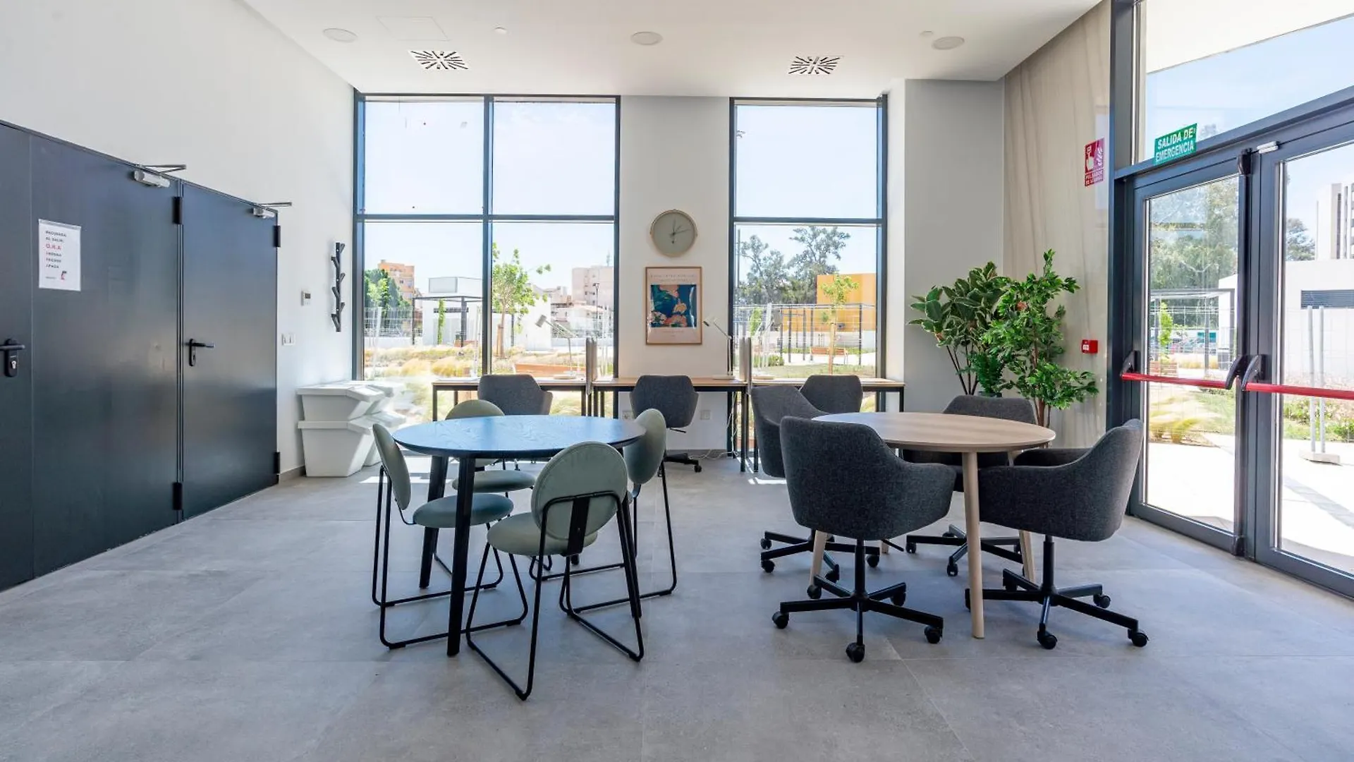 Skyline Rooftop Pool & Coworking By Ele Apartments Malaga Spain