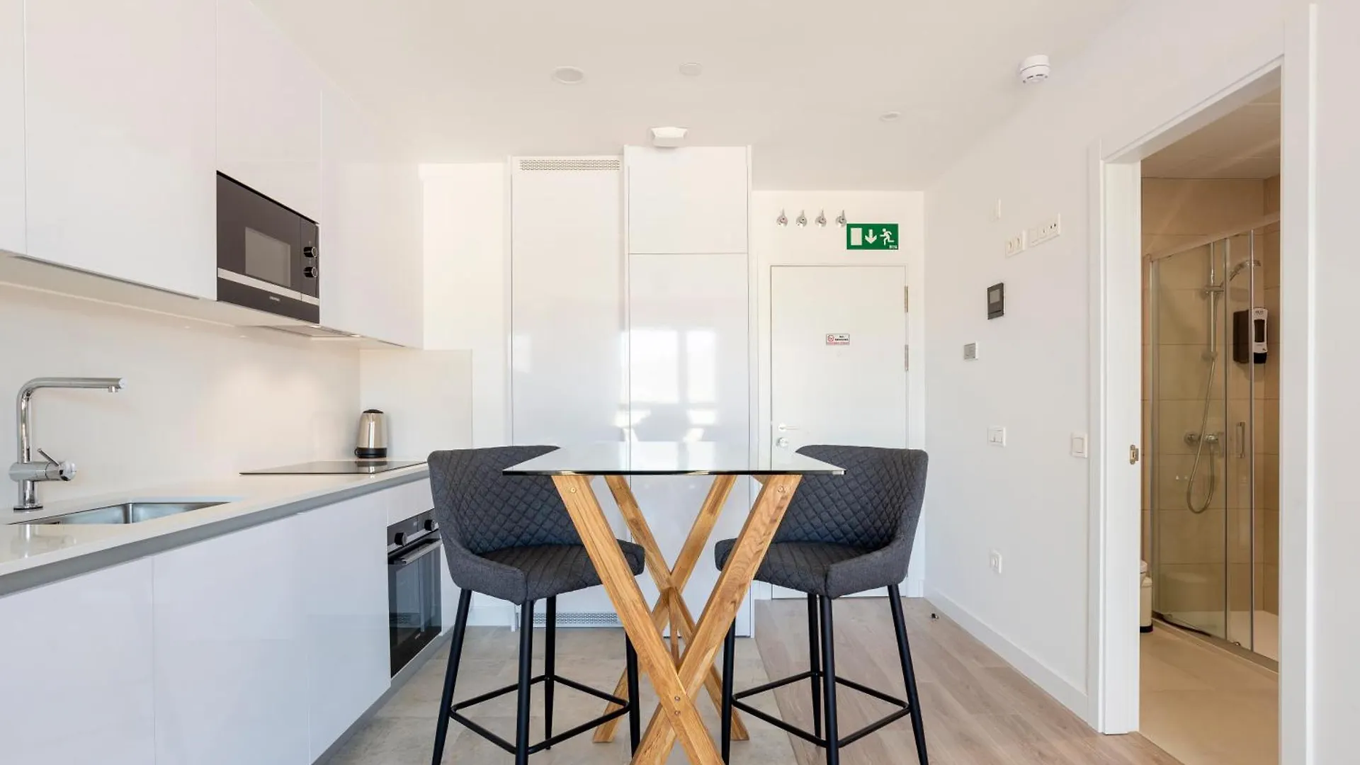Skyline Rooftop Pool & Coworking By Ele Apartments Malaga Spain