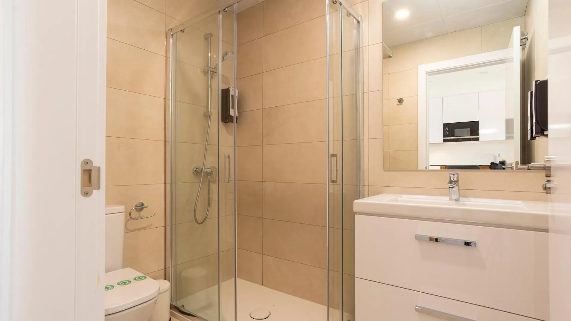 Skyline Rooftop Pool & Coworking By Ele Apartments Málaga Espanha